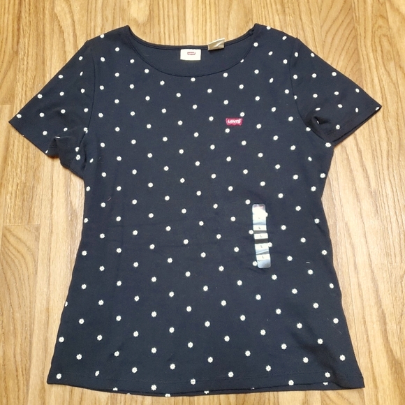 Levi's Tops - NWOT - LEVI'S BLACK TEE WITH DAISIES - SIZE LARGE